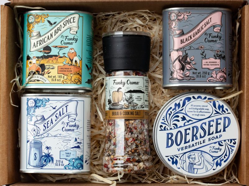 Funky Ouma Bederfie Sleeved Gift Box – sleeve detail close-up