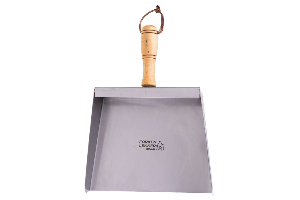 Forken Lekker Braai Dust Pan – Knysna Blackwood handle detail