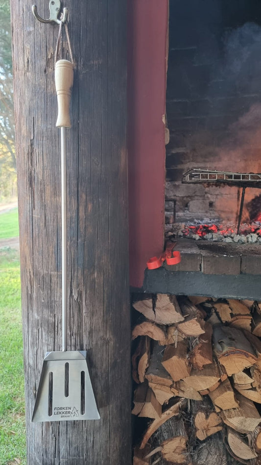 Forken Lekker Braai Slotted Spade – Stainless Steel